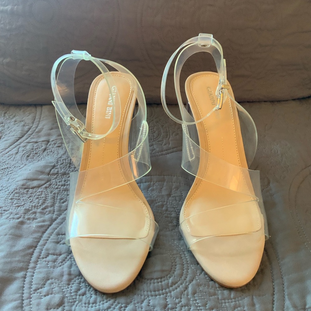 NEW Gianni Bini Ahrley Clear Vinyl Ankle Strap Strappy Sandals NWT - Picture 11 of 12